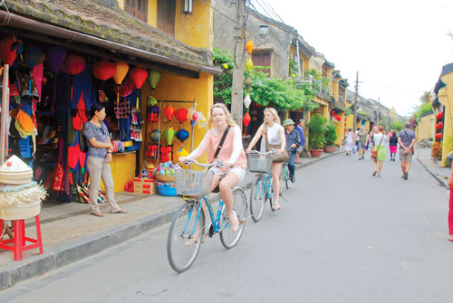 cycling in Hoian